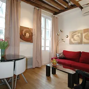 Apartment Holidaysinparis-bourg Tibourg Ii Paris
