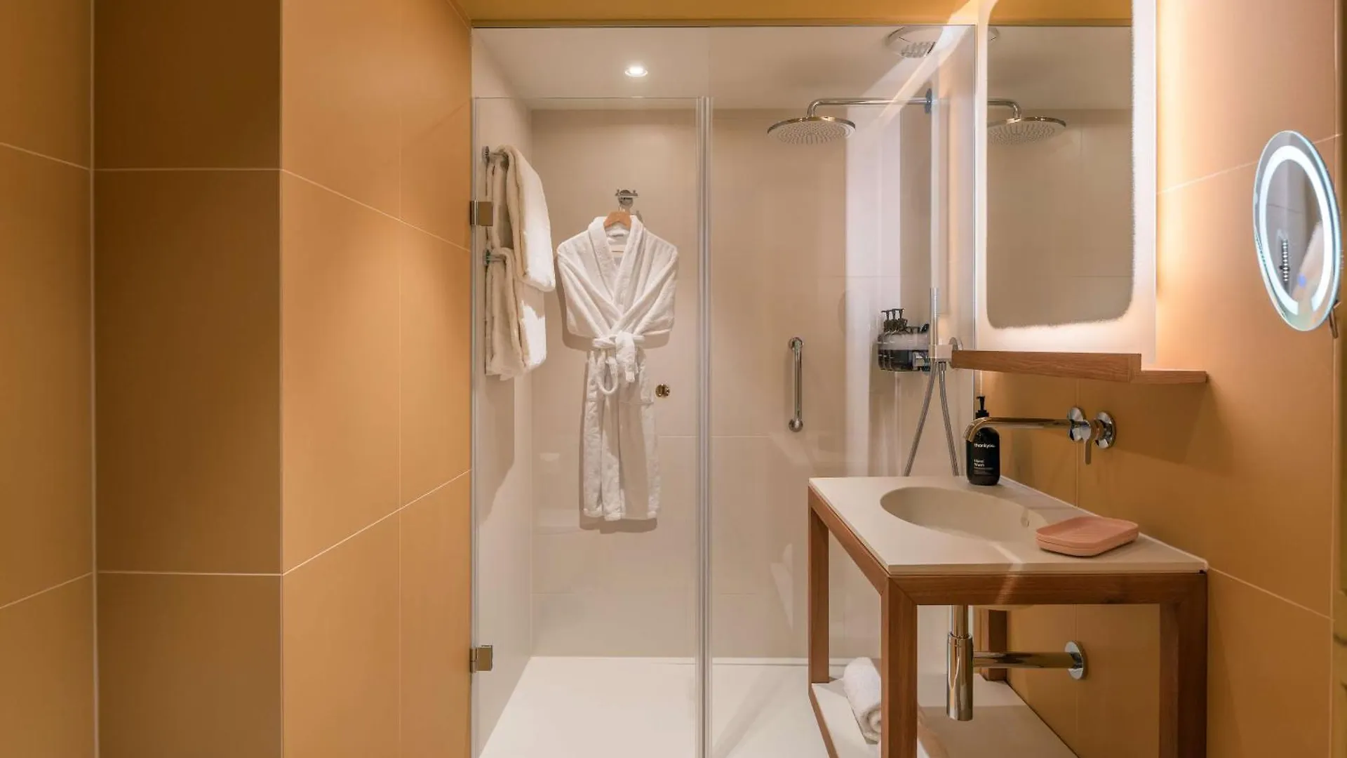 **** Hotell Canopy By Hilton Cannes Frankrike